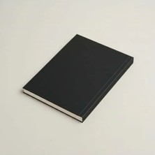 Esranın Dünyası A5 Çizgisiz Amerikan Ciltli Not Defteri, 64 Yaprak, 90 Gr. Ivory Kağıt (Siyah Kapak)