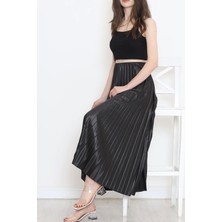 Zarif ve Modern Pileli Parlak Krep Gizli Lastikli Siyah Etek ( Lisinya )