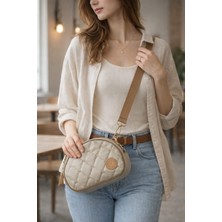 Generic Krem Kapitone Kadın Çapraz Çanta – Günlük Şık ve Kullanışlı Tasarım