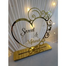 Bir Parça Tasarım Şeffaf Pleksi Masa Üstü Isimlik Söz Nişan