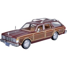 Aesco 73331 1:24 1979 Chrysler Lebaron Town Country