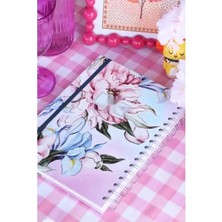 Esranın Dünyası Spiralli Defter Sert Kapak 192 Sayfa 17X24 cm