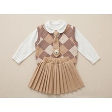 Lumia Kız Çocuk 4’lü Şık Takım – Gömlek, Süveter, Kravat ve Pileli Etek Kombin