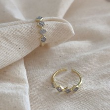 Museum Of You Kadın 14K Altın Kaplama Zirkon Taşlı Geometrik Kare Tasarım Minimal Ayarlanabilir Yüzük