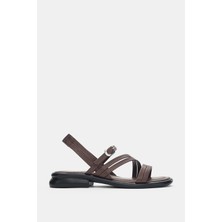 Selin Shoes Bloria Hakiki Deri Arkadan Lastikli Ayarlanabilir Toka Detaylı Kadın Sandalet- Kahverengi