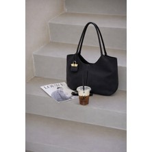 Volare Bags Kilit Detaylı Yarım Ay Tote Çanta