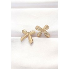 Pirinç Gold Renk Fiyonk Küpe - Lisinya