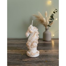 KIKIBELLA Kıkıbella Altın Eskitme Detaylı At Figürlü Dekoratif Mum - El Yapımı Antik Tasarım Satranç Atı Heykel Mum - Şık Ev Hediyesi ve Masa Dekoru