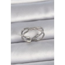 Pirinç Gümüş Renk Ayarlanabilir Zirkon Taşlı Sarmal Model Kadın Yüzük - Lisinya