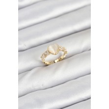 Pirinç Gold Renk Zirkon Taşlı Kalpli Kadın Yüzük - Lisinya