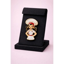 Mdm Style Aşçı Kız Figürlü Gold Kaplama Sevimli Broş