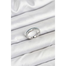 Pirinç Gümüş Renk Sıralı Zirkon Taşlı Kutup Yıldızı Model Kadın Yüzük - Lisinya