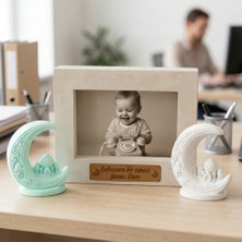 Miaju Yeni Doğan Bebeğe Zarif Hediye, Isim ve Mesaj Yazılabilen Resim Çerçevesi 15X10, Hilal Tasarımlı