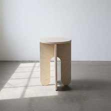 Comart Minimal Huş Kontrplak Yan Sehpa – Modern Tasarım Yuvarlak Üst Tabla Dekoratif Sehpa