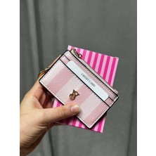 Nues Vs Anahtarlıklı Kartlık