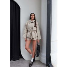 Esra Helvacı Kuşaklı Şortlu Trench Takım