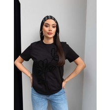 Esra Helvacı Çiçek Desen Tshirt