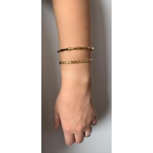 Triya Wear Studio-Çelik-Kararmaz-Gold Renk Yıldız Parlak Taşlı Kadın Bileklik