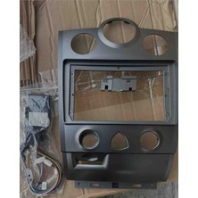 Sağlam Reanult Megane 2 Alta Takılan Multimedya Çerçevesi Teyp Çerçevesi