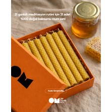 OM Rituals 21 Gün Meditasyon Seti – %100 Doğal Bal Mumu Mum (21 Adet) | Ritüel & Niyet Mumları