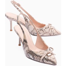 Mubiano Kadın Stiletto Sivri Burun Yılan Desenli Arkası Açık Topuklu Ayakkabı Saphira Bej