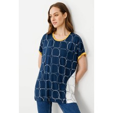 Desen Triko Kadın Yakası ve Kolu Sarı Bantlı Penye T-Shirt Ekru/laci