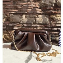 Amara Deri Burs Kapamalı Zincir Askılı El & Omuz Çanta