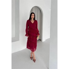 Dip Moda Kadın Bordo V Yaka Kat Kat Fırfır Detaylı Midi Boy Şifon Elbise DPK079