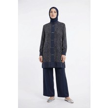 Armine Trend Çubuk Düğme Detaylı Jakarlı Saten Pantolonlu Ikili Takım Lacivert 26YT608