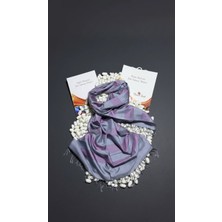 Kulplu Kadınlar Mor Desenli Ipek Şal (Model 1)