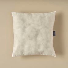 Bella Maison Beyaz Dekoratif Yastık 45x45 cm El Yapımı Kolay Bakım Özellikli 1 Adet