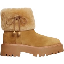 Celine Kürk Detaylı Püsküllü Kısa Bot