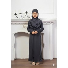 Defka Kız Çocuk Fermuarlı ve Kendinden Başörtülü Namaz Elbisesi