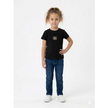 İncili Kız Çocuk Siyah Fitilli Kaşkorse Badi - Göğüs Nakış Detaylı Kısa Kollu Tişört