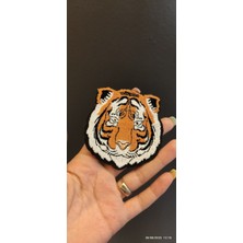 Gönülden Tasarım Ütü Ile Yapışan Punch Dokuma Aslan Arma Dikiş Aplike 7x7 cm