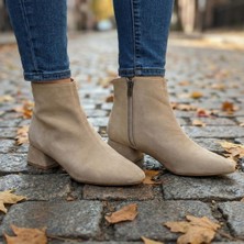 Çiğdem Kundura Orbis - Sivri Burunlu Yandan Fermuarlı Kısa Topuklu Kadın Bot - Bej - 36