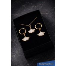 Trend Collection Minimal Yaprak Kolye ve Küpe Seti – Gold Çelik Kadın Takı Seti