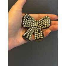 Gönülden Tasarım Gümüş Renk Boncuk Işleme Fiyonk Arma 8x7 cm