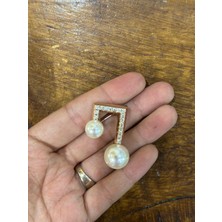Gönülden Tasarım Inci Boncuklu Zirkon Taşlı Tasarım Broş Yaka Iğnesi Giyim Aksesuarı 3x2 cm