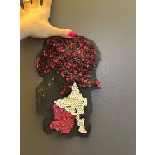 Gönülden Tasarım Kabartma Çiçekli Kız Arma Dikiş Aplike 14X13 cm