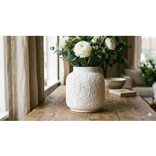 Talaşoğlu Doğal Mineral Döküm Vazo | Geniş Ağızlı & Kabartma Desenli - Mat Beyaz (10X15 Cm)