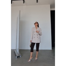 Özge Özgenç Önü Dikişli Kapri Pantolon