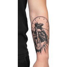 Dövme Kutusu Motosikletli Hız Geçici Dövme | Gerçekçi Motorcu ve Kronometre Kol Bacak Dövmesi