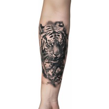 Dövme Kutusu Geçici Dövme | Kaplan, Saat ve Haç Tasarımı – Zamanın, Gücün ve Inancın Simgesi