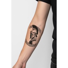 Dövme Kutusu Geçici Dövme | Savaşçı ve Miğfer Tasarımı – Cesaretin ve Savunmanın Simgesi