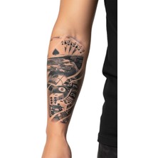 Dövme Kutusu Detaylı Poker ve Mafya Sahnesi Geçici Dövme | Siyah Beyaz Casino Temalı Kol Bacak Dövmesi