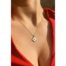 Spossy Silver Jewelry Sedef Taşlı Minimal Çiçek Kolye