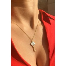 Spossy Silver Jewelry Sedef Taşlı Anahtar Kolye