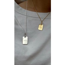 Zafer İnan Kişiye Özel Tarih Yazılı Çelik Kolye – Minimal Dikdörtgen Plaka Kolye (Gold & Silver Renk)