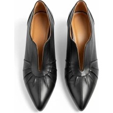 Ne&Ve Shoes Deri Pilise Detaylı Kadın Kalın Topuklu Ayakkabı